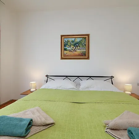 Apartman Pintar *